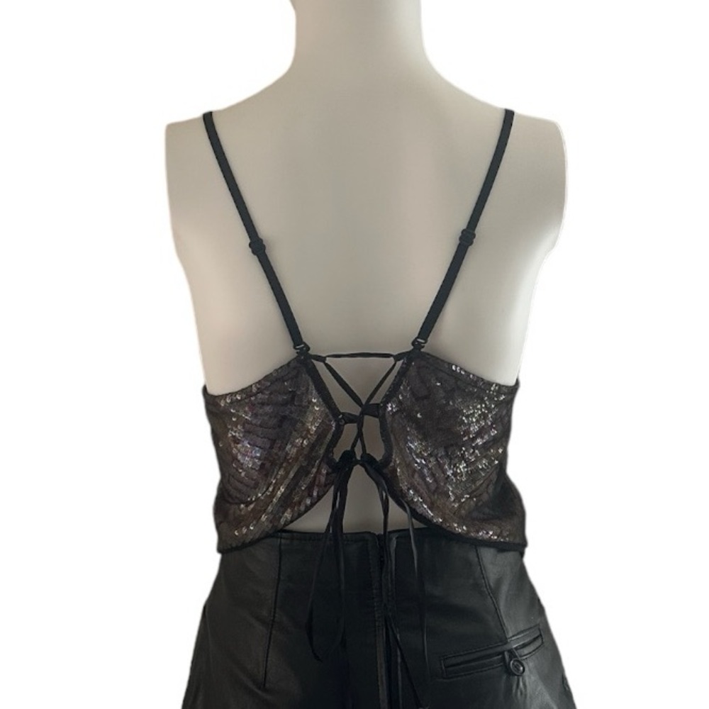 Victoria’s Secret - Picture 3 of 4